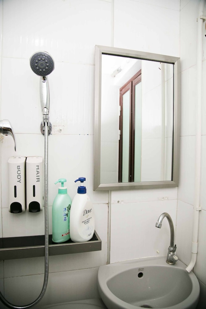 غرفة بسرير مزدوج بحمام خاص، Ah Shan Hostel 6/6