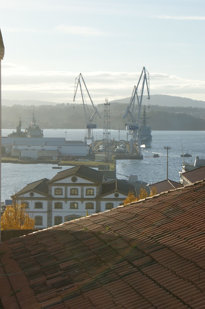 PARADOR DE FERROL 33/40