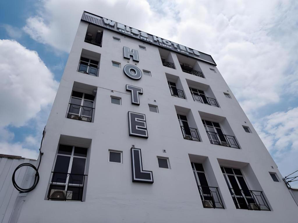 Weiss Hotels Kepong Baru 3/35