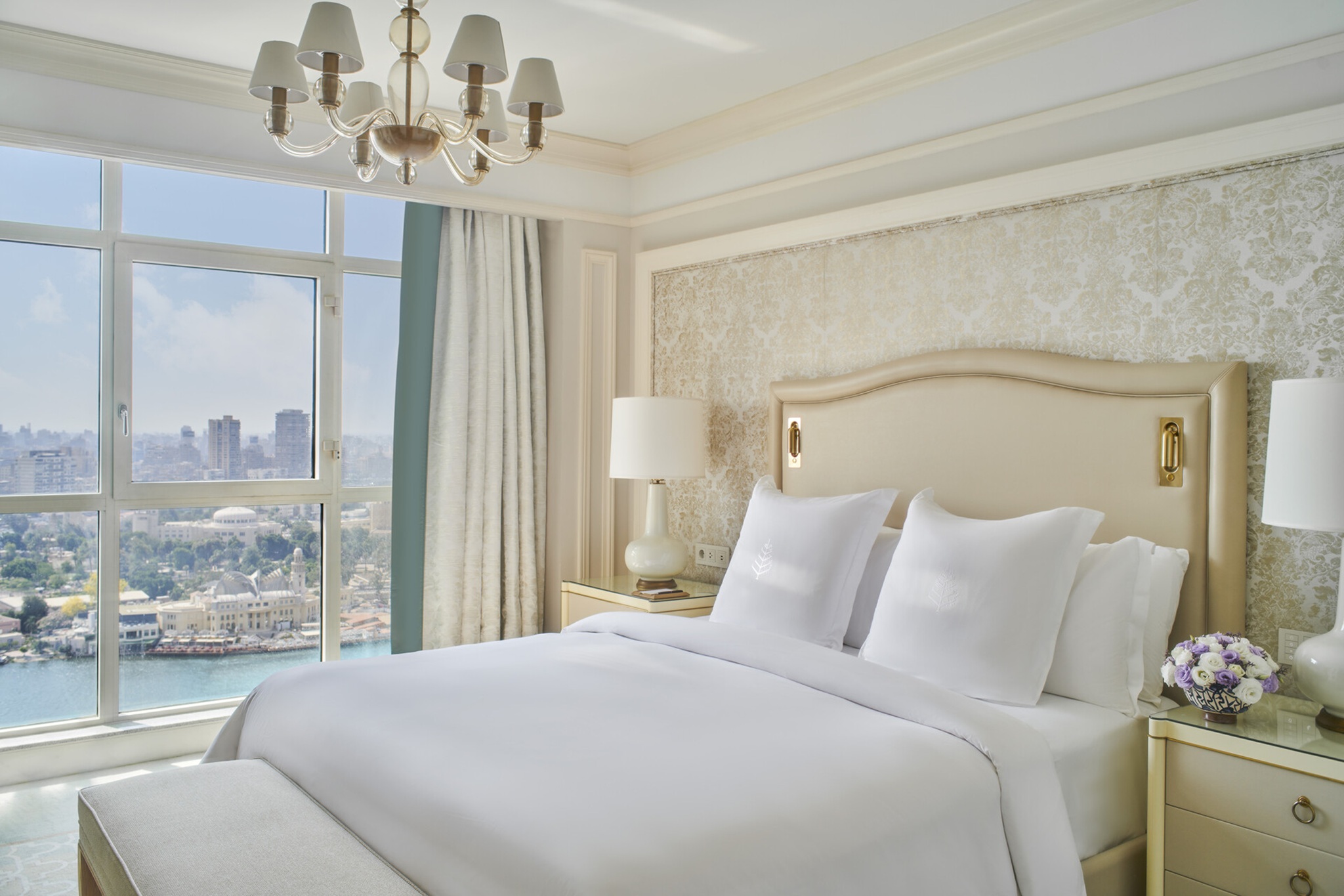 Diplomat, Premium, Suite