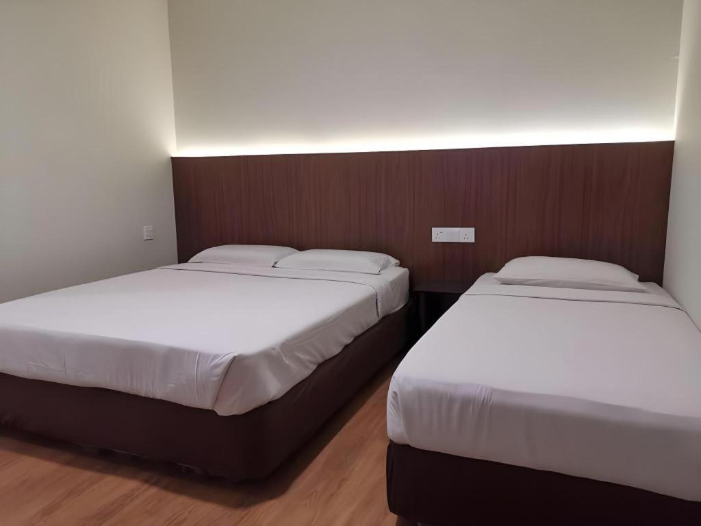 Hotel Holiday 9/38
