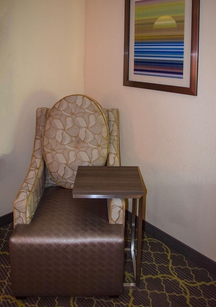 Best Western West Hills Inn Chadron 26/33
