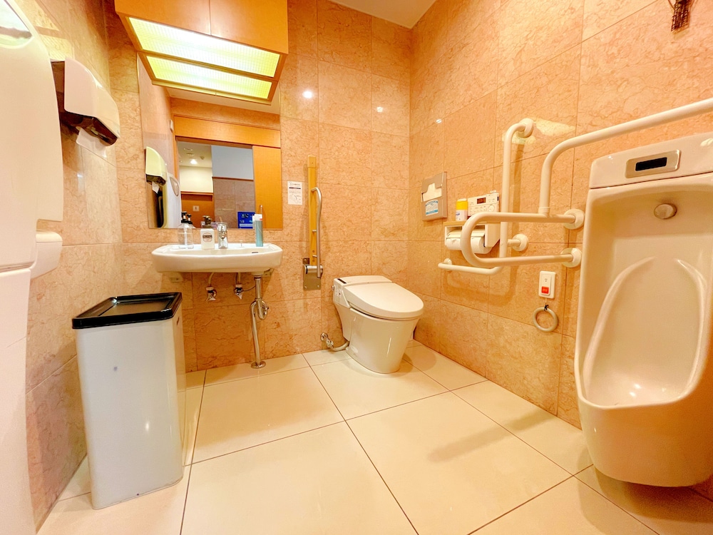Toyoko Inn Yokohama Shinkoyasu Ekimae 15/60