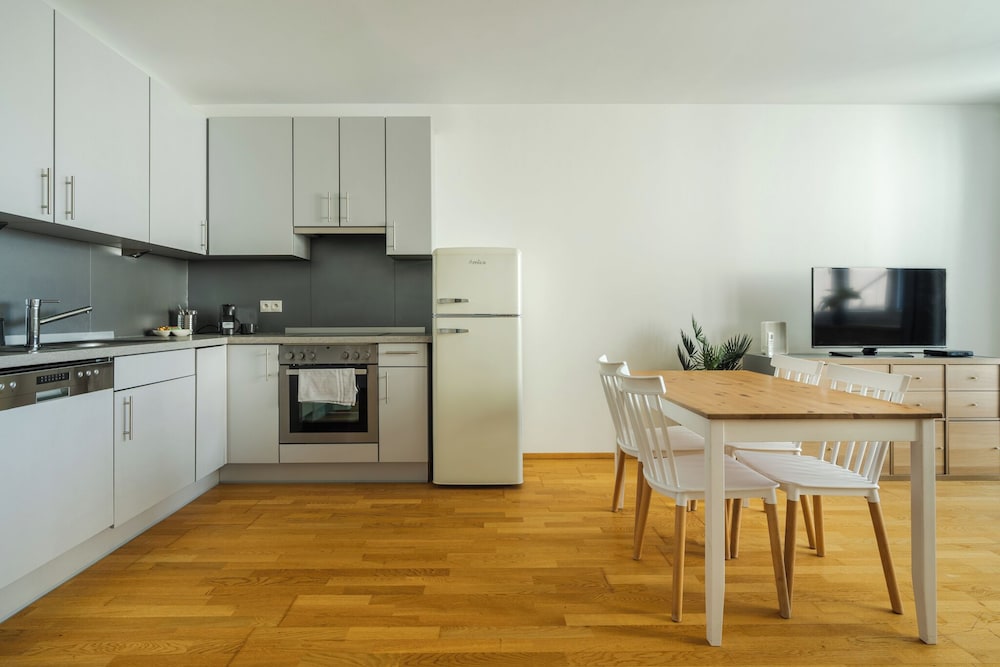Ambiente Serviced Apartments - Centre 36/50