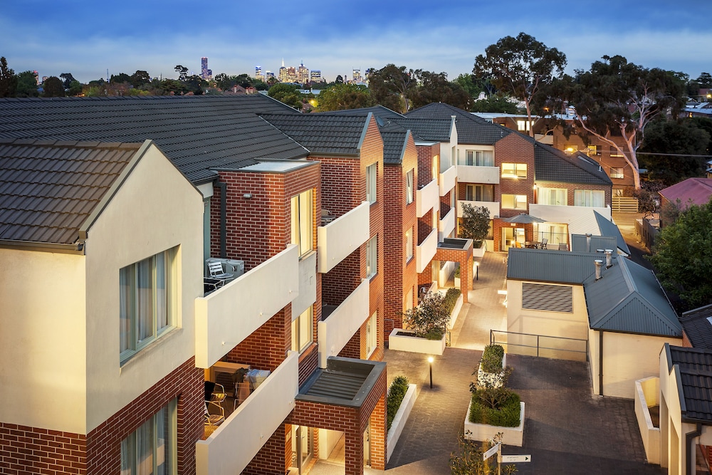 MainStay Suites Kew 2/60