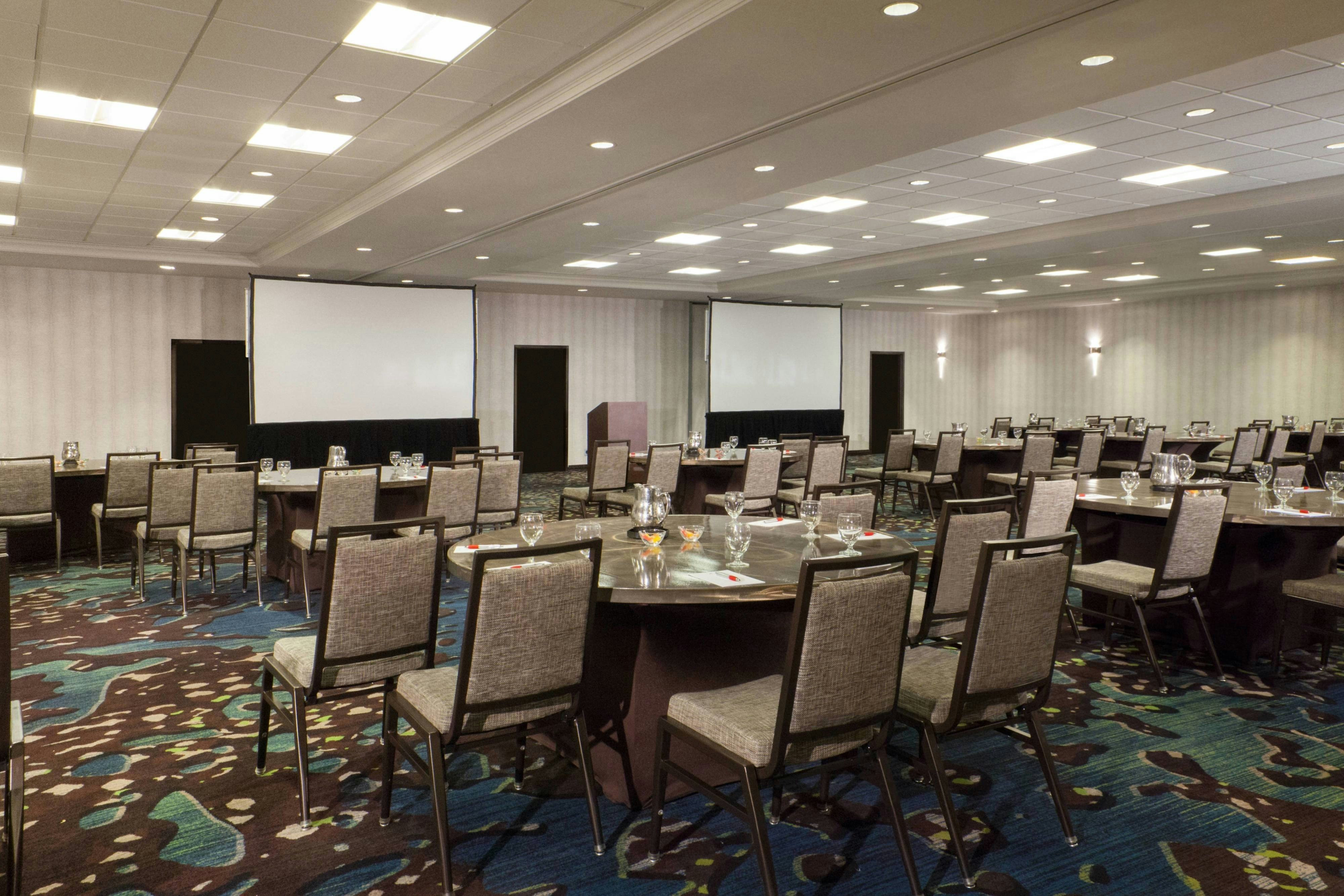 Marriott Suites Dallas Market Center 49/62
