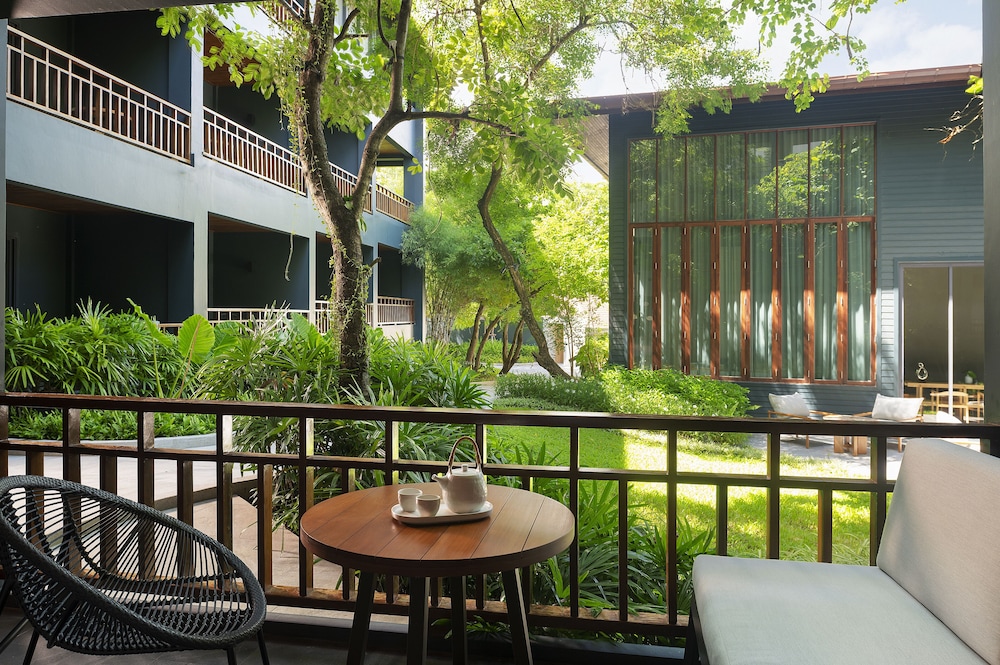 Mercure Rayong Lomtalay Villas and Resort 34/46