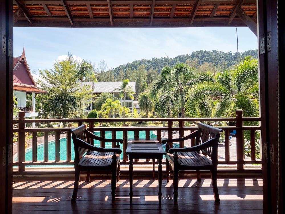 Royal Lanta Resort & Spa 50/71