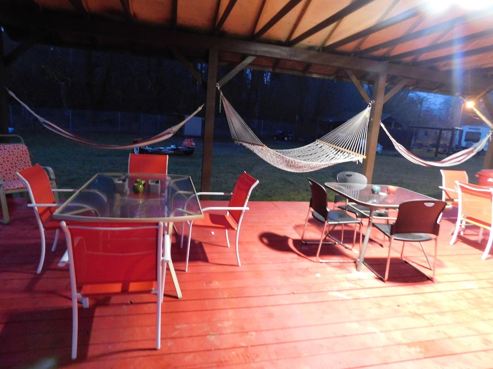Packwood Inn 44/56
