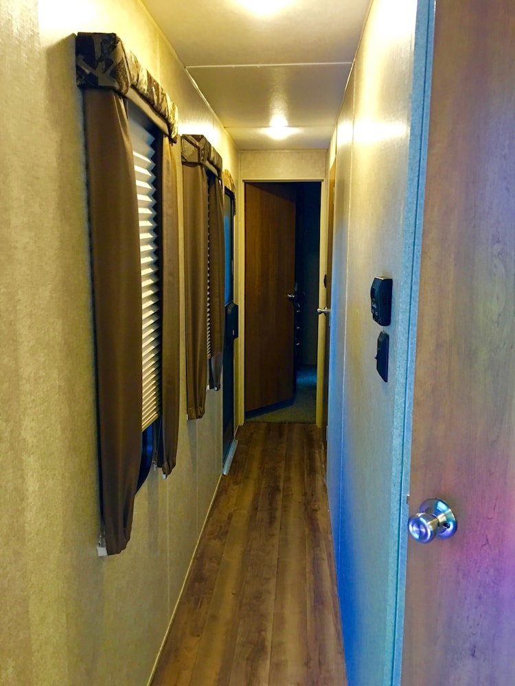 Enduro Rv Citrus Valley Resort 30/73