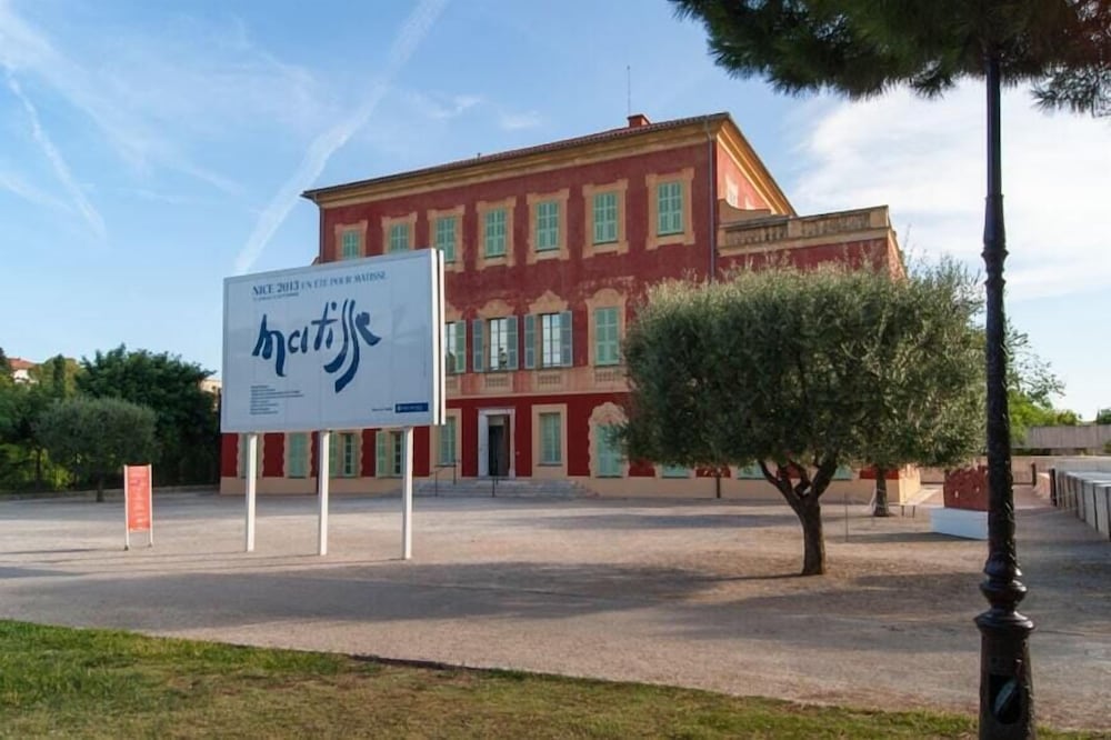 Hotel Villa Victorine 44/53