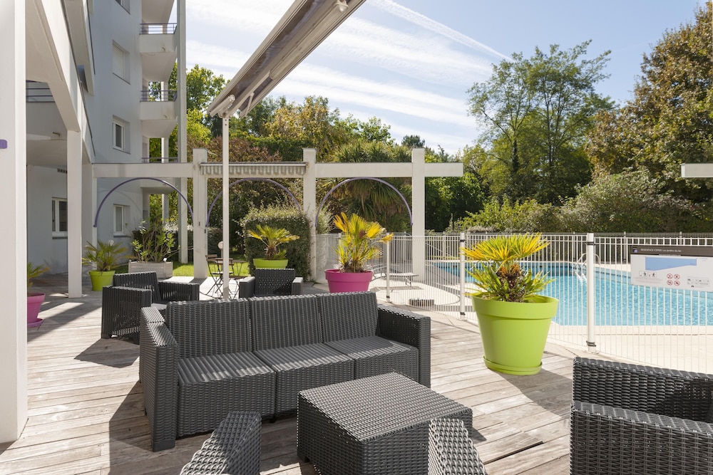 RESIDENCE LES JARDINS DU LAC CERISE HOTELS AND RESIDENCES 31/50