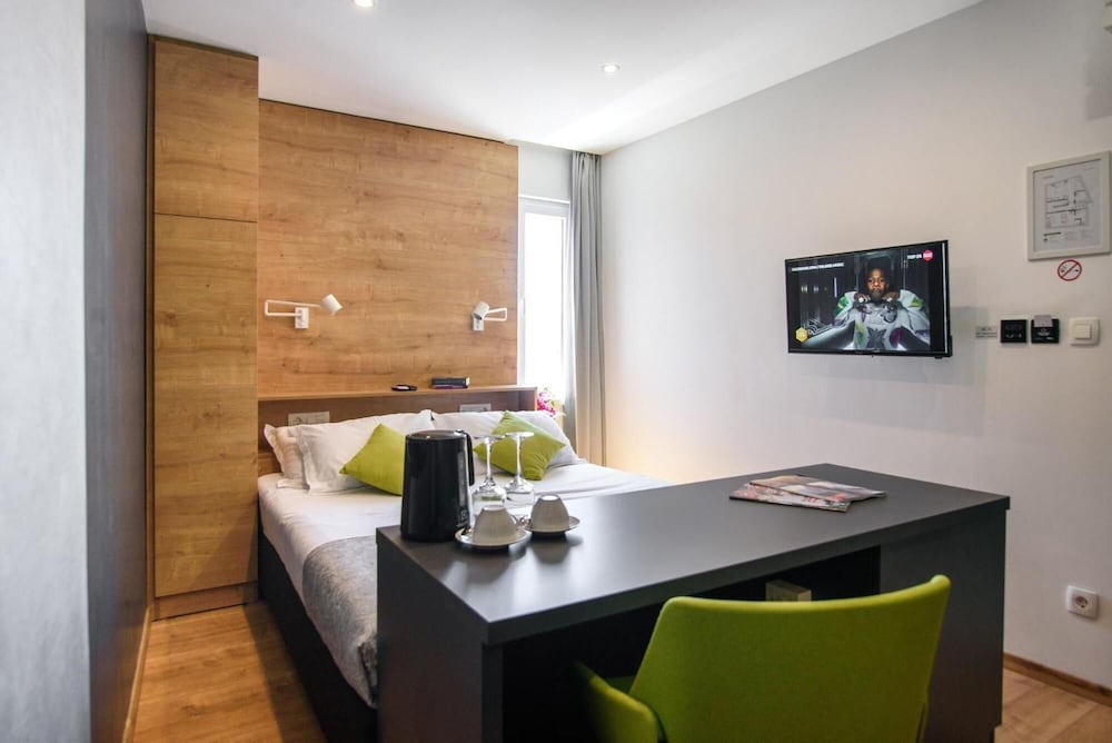 Ora Luxury Rooms 4/44