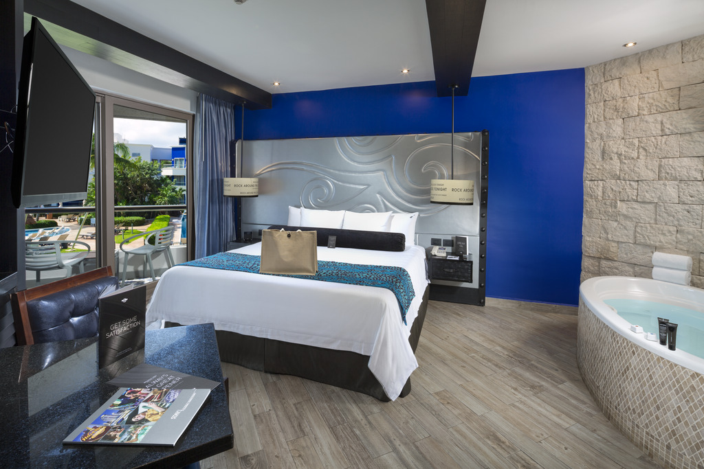 Diamond, Heaven, King Bed
