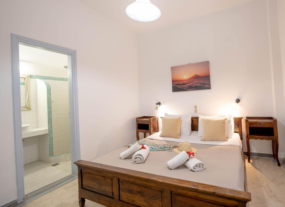 Join Us Low Cost Rooms 8/34