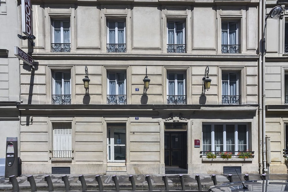 Hotel de Paris Nord 3/33