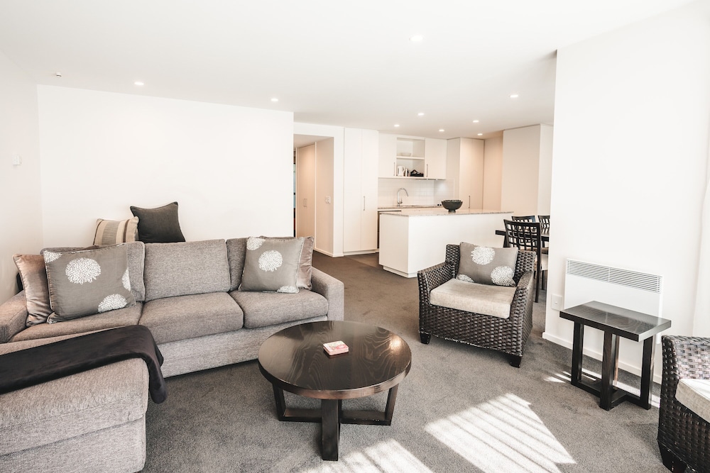 Blue Peaks Apartments 40/70