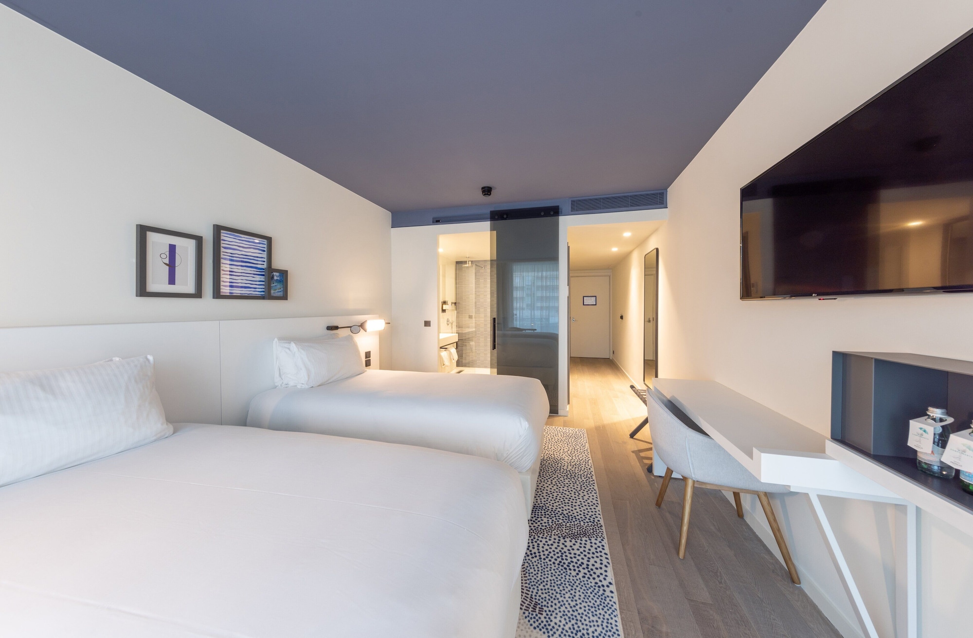 غرفة قياسية بسريرين منفصلين بإطلالة على الجبل والمدينة، Indigo Cagnes Sur Mer 3/10