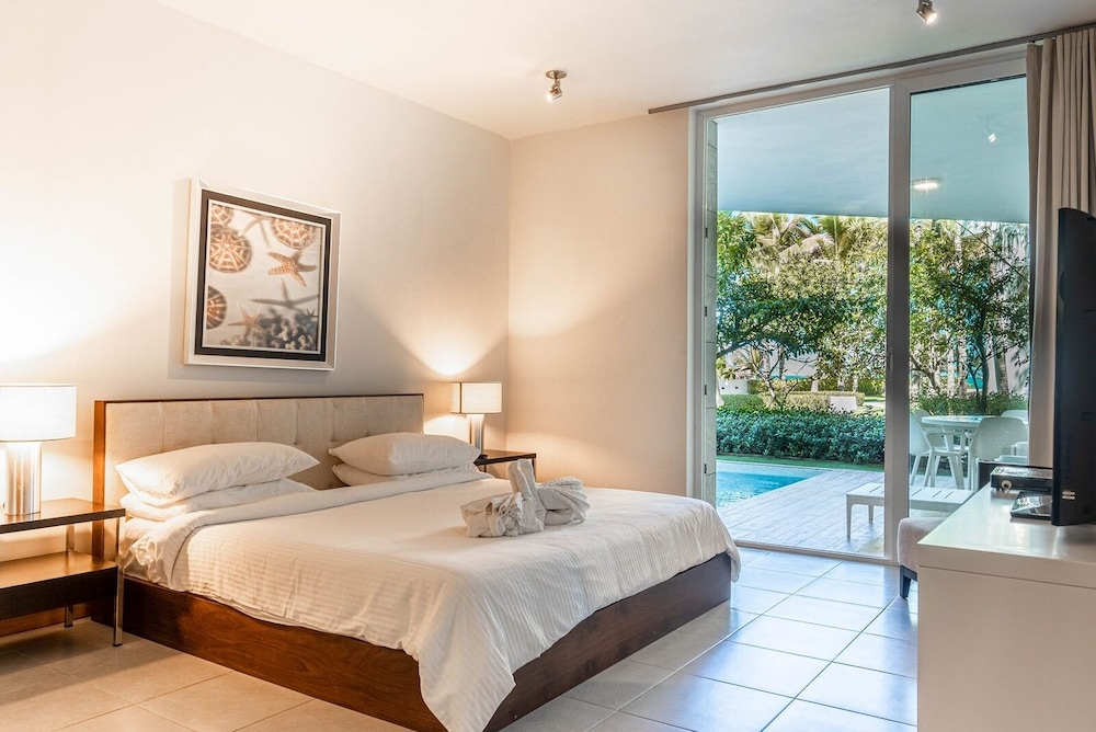 Ultravioleta Boutique Residences 11/47