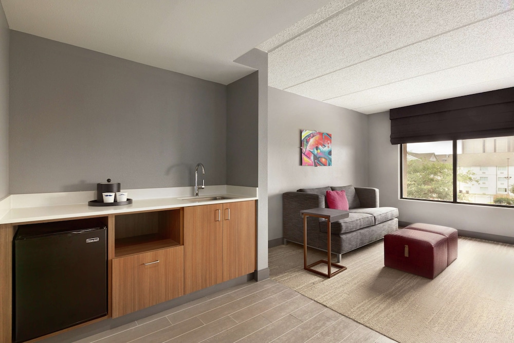 Hampton Inn Houston-Brookhollow 13/59