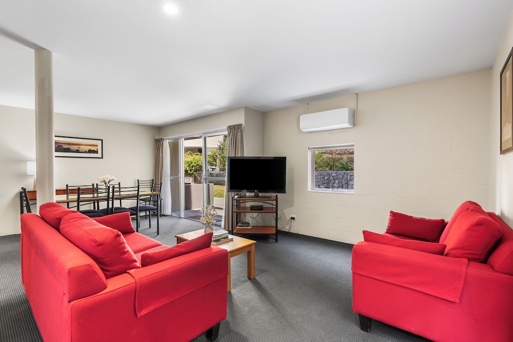 BAY VIEW VILLAS 46/64