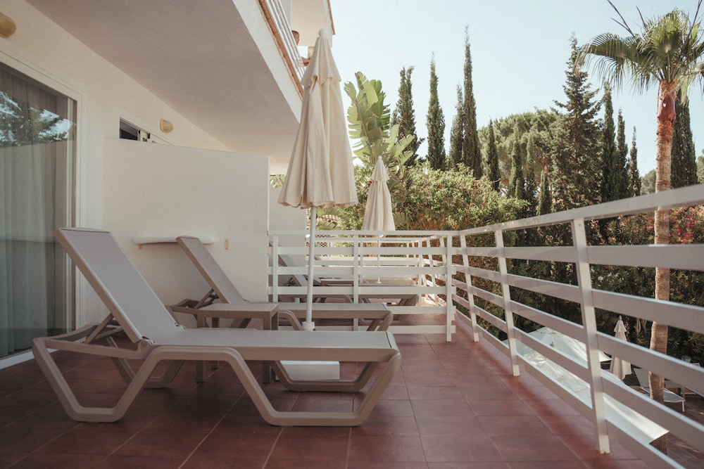Hotel ROC Oberoy Adults Only +16 41/64