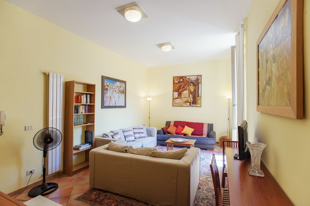 Romalibera - WR Apartments 22/38