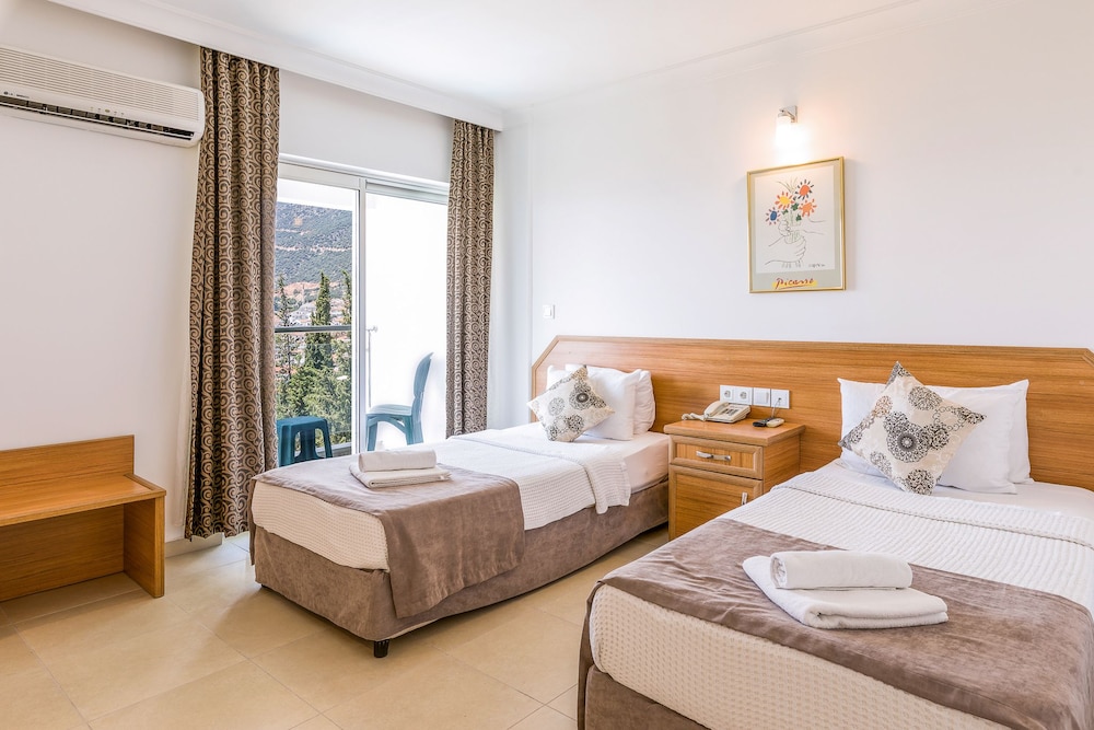 Ekici Hotel 28/65
