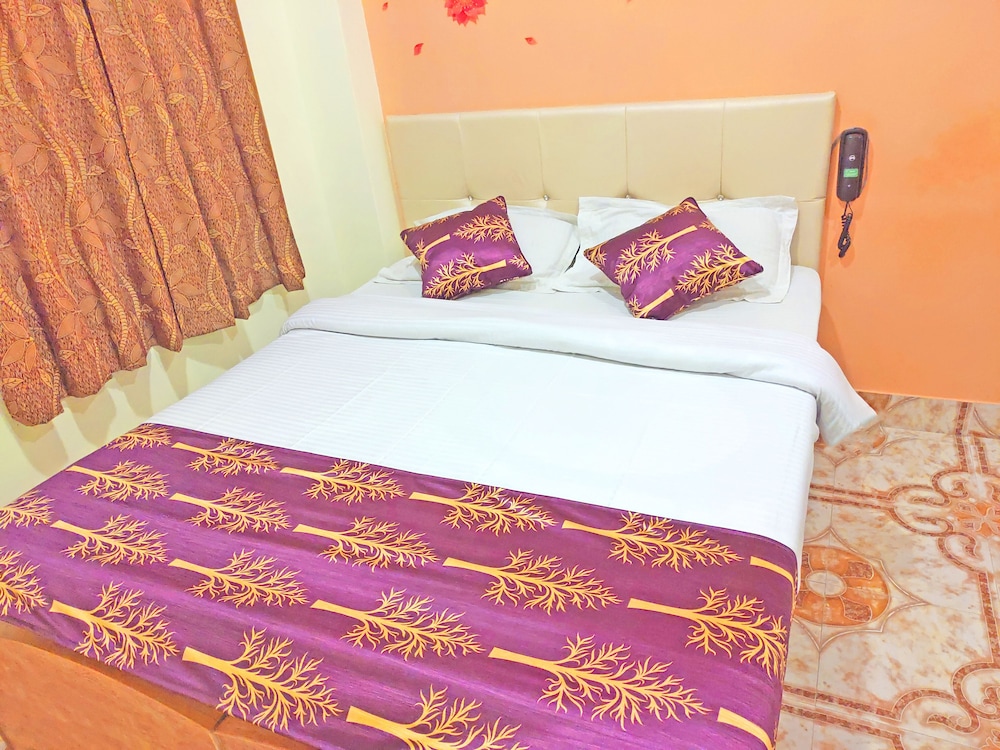 Hotel Ganesha 12/63