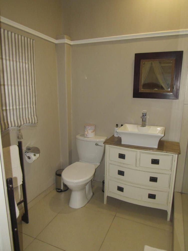 Happy Lands Self Catering/B&B 45/48