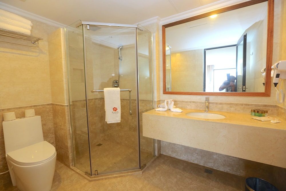 Kaani Grand Seaview 60/63