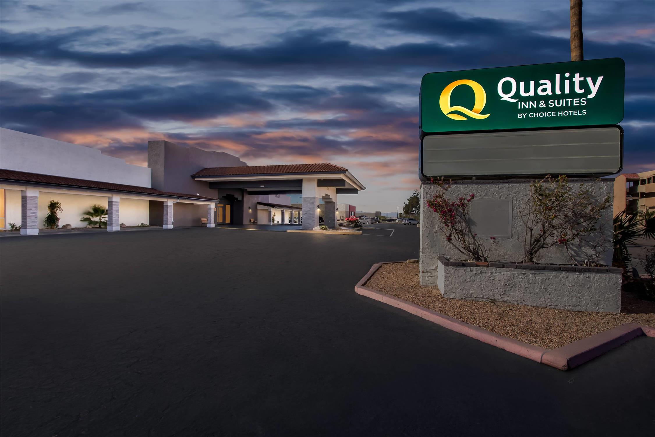 Quality Inn Suites Lake Havasu City 50/55