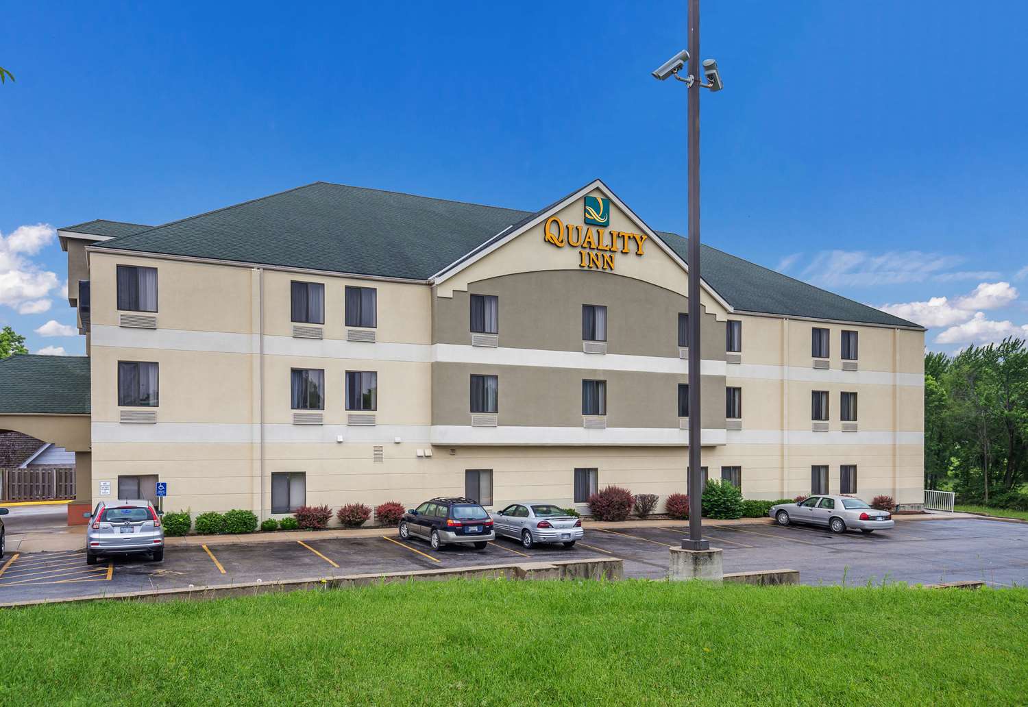Quality Inn I-70 Near Kansas Speedway 2/45