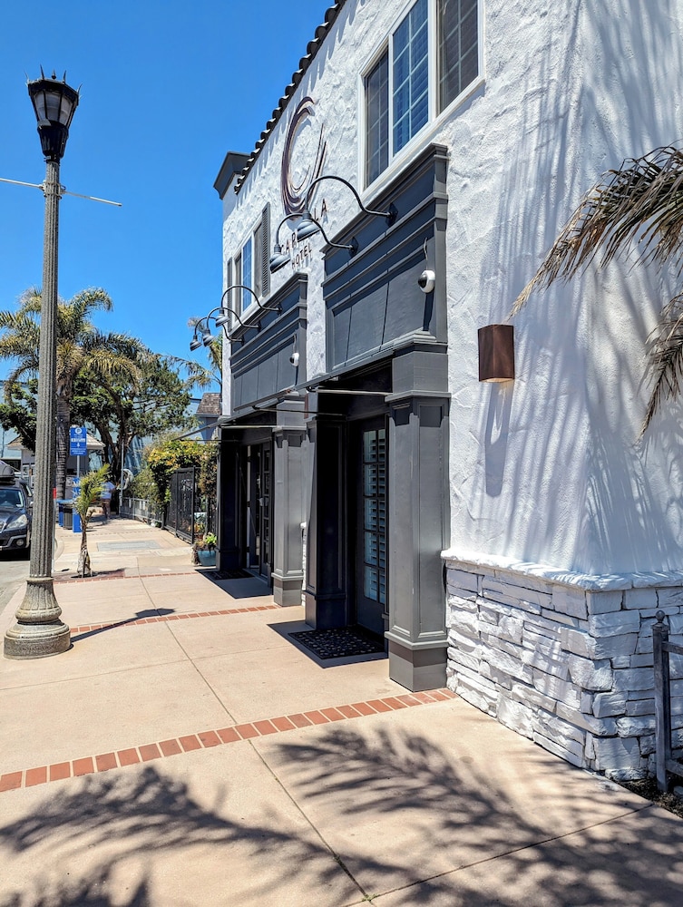 Capitola Hotel 35/50