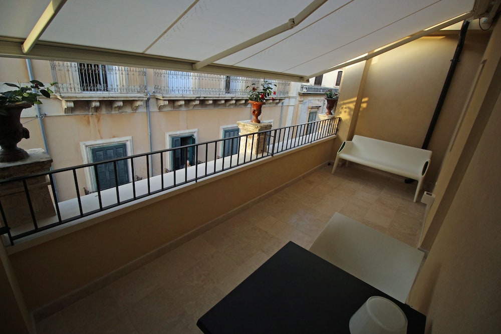 Hotel Porta Reale 5/50