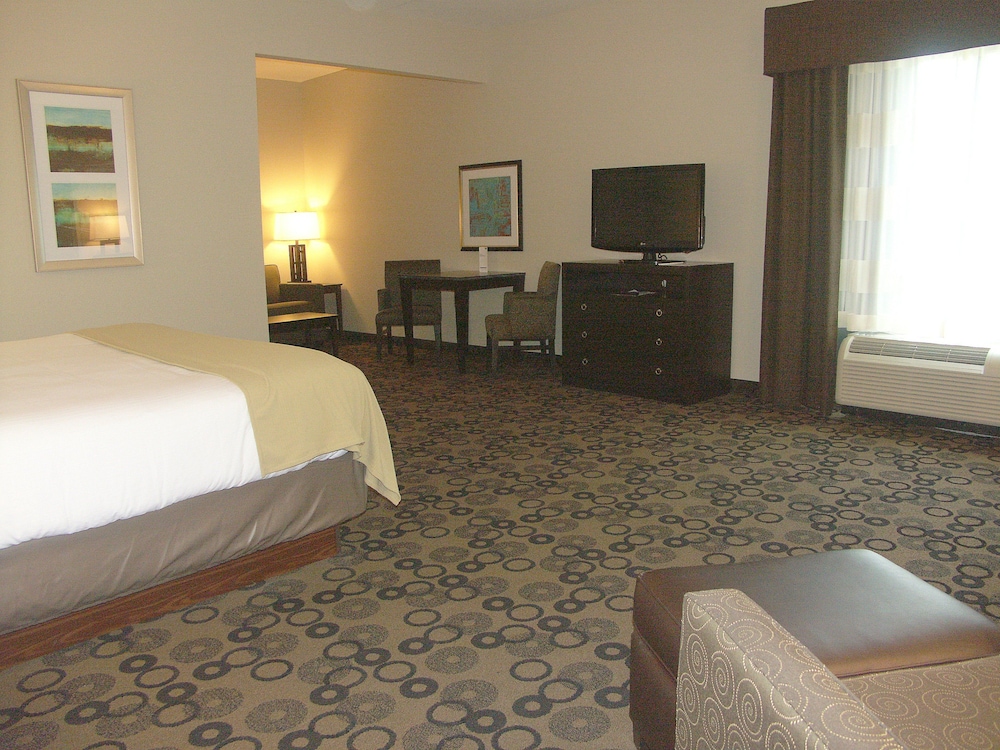 Holiday Inn Express Hotel And Suites Cleveland Northwest 18/61