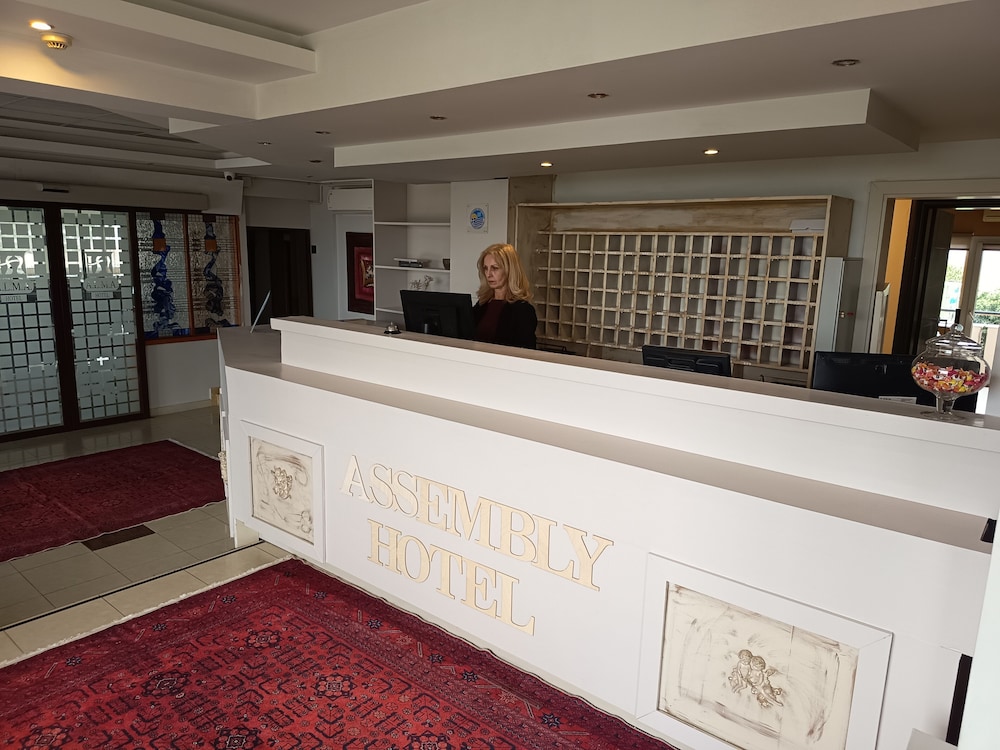 ASSEMBLY HOTEL 2/45