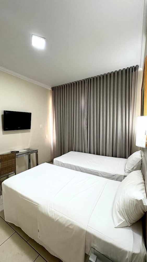 Hotel Del Rey 12/64