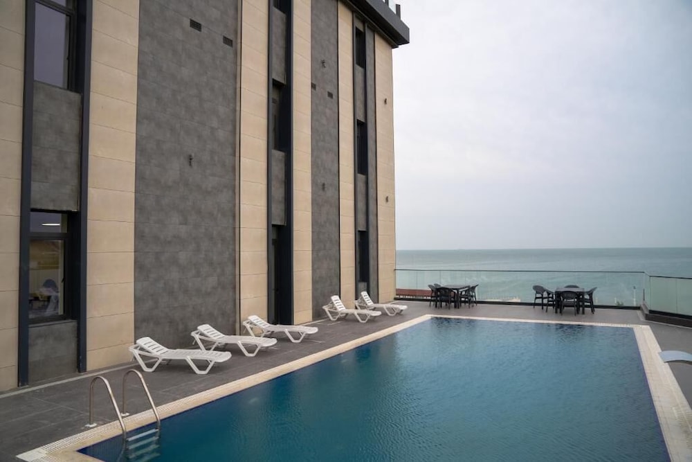 Port Marine Hotel Baku 60/62