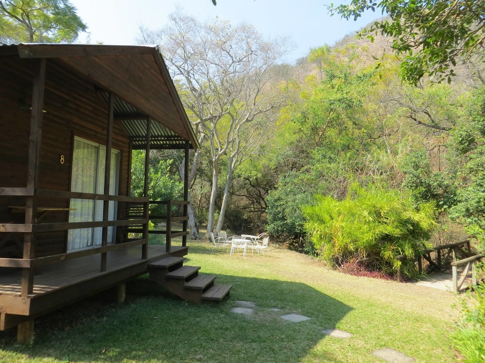Fountain Baths Guest Cottages 37/42