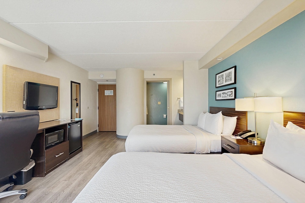 Sleep Inn Suites Buffalo Airport 7/63