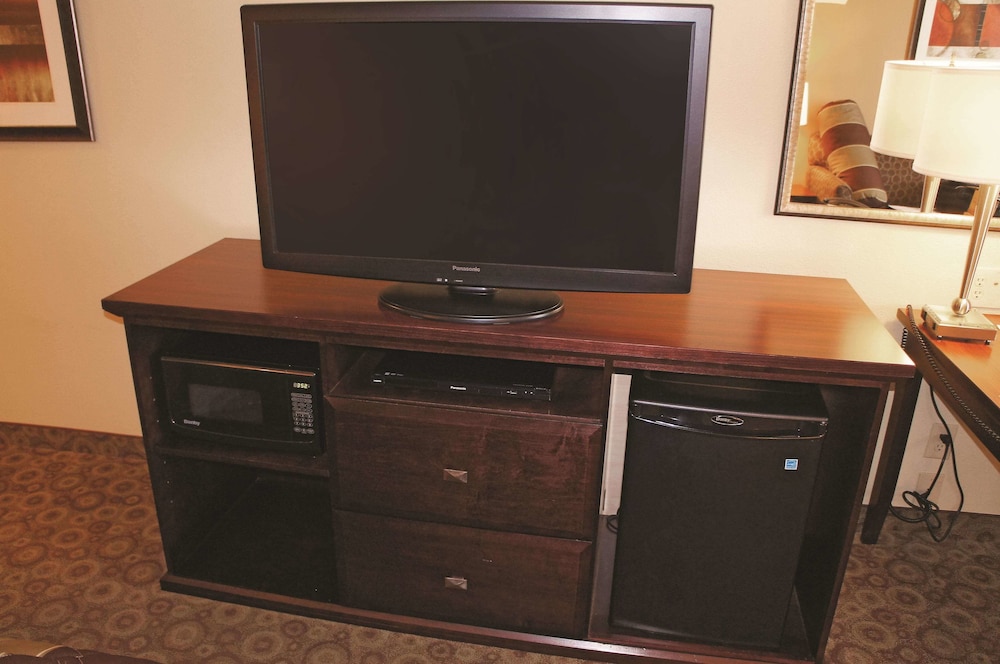 La Quinta Inn & Suites by Wyndham Dickinson 26/50