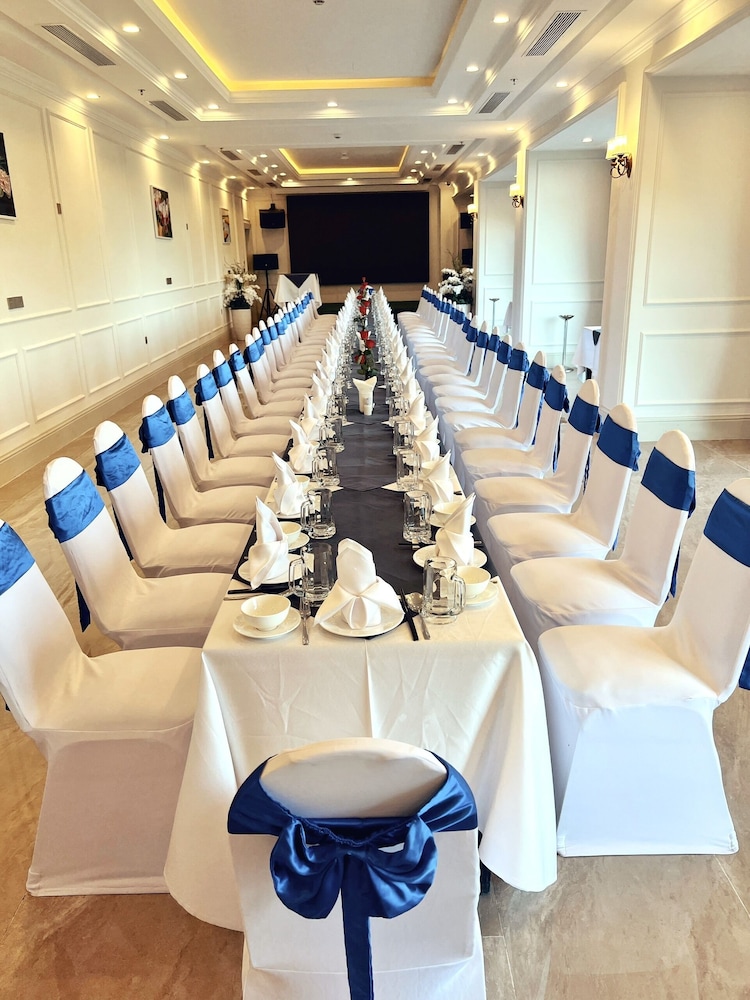 Mercure Nha Trang Beach 35/46