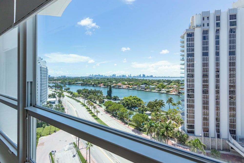 Girasole Apartments 5/50