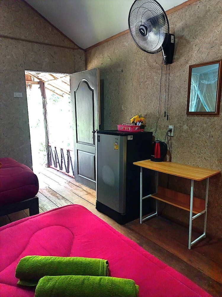 Lanta Maikeaw Bungalow 30/50