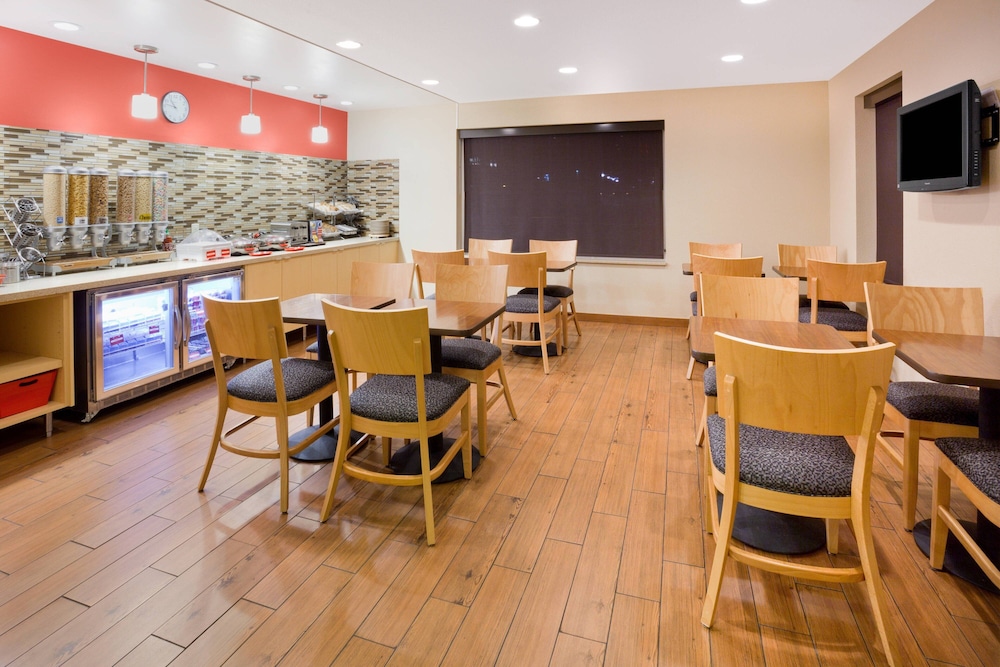 Towneplace Suites By Marriott Minneapolis West Stlouis Park 38/50