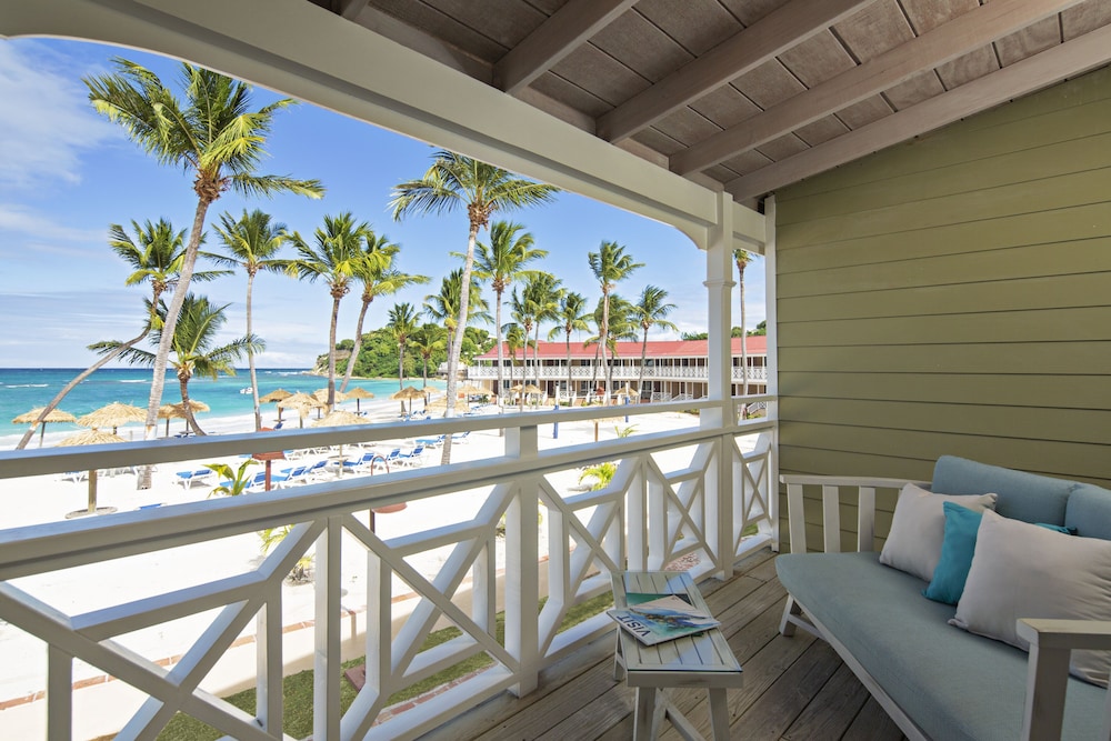 Pineapple Beach Club - Adults Only 27/40
