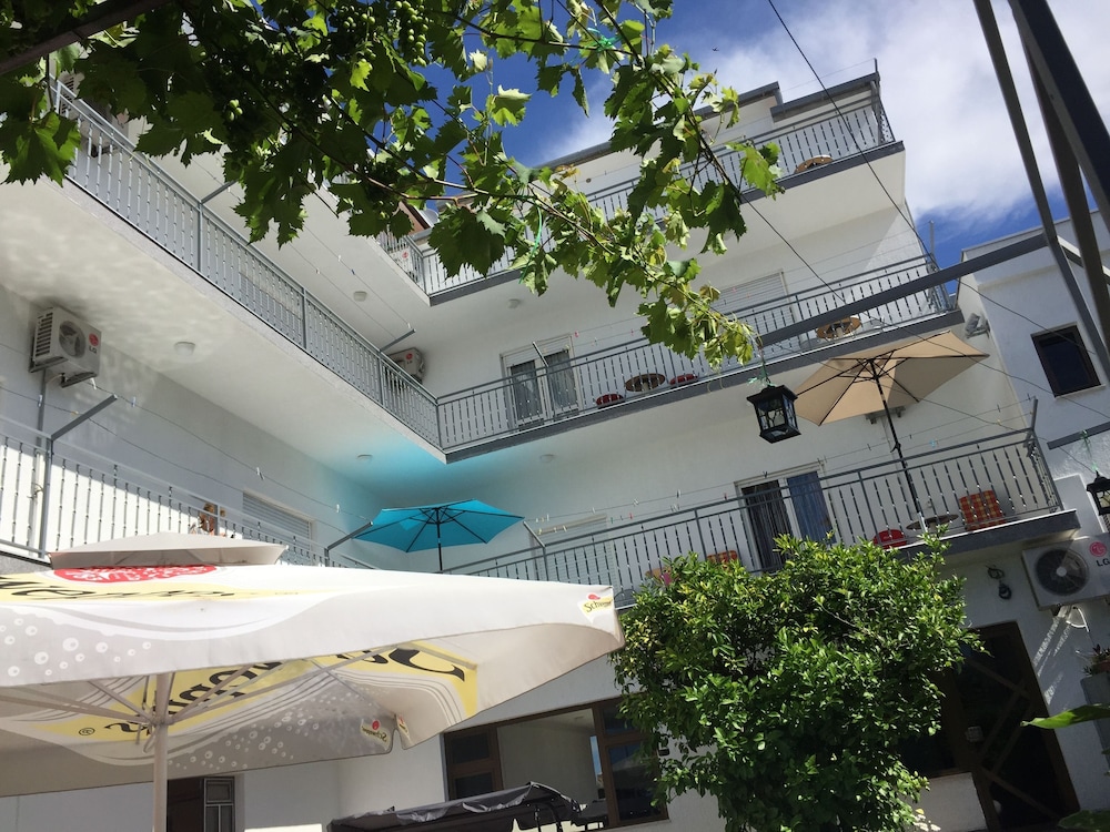 Guesthouse Varnica 3/50