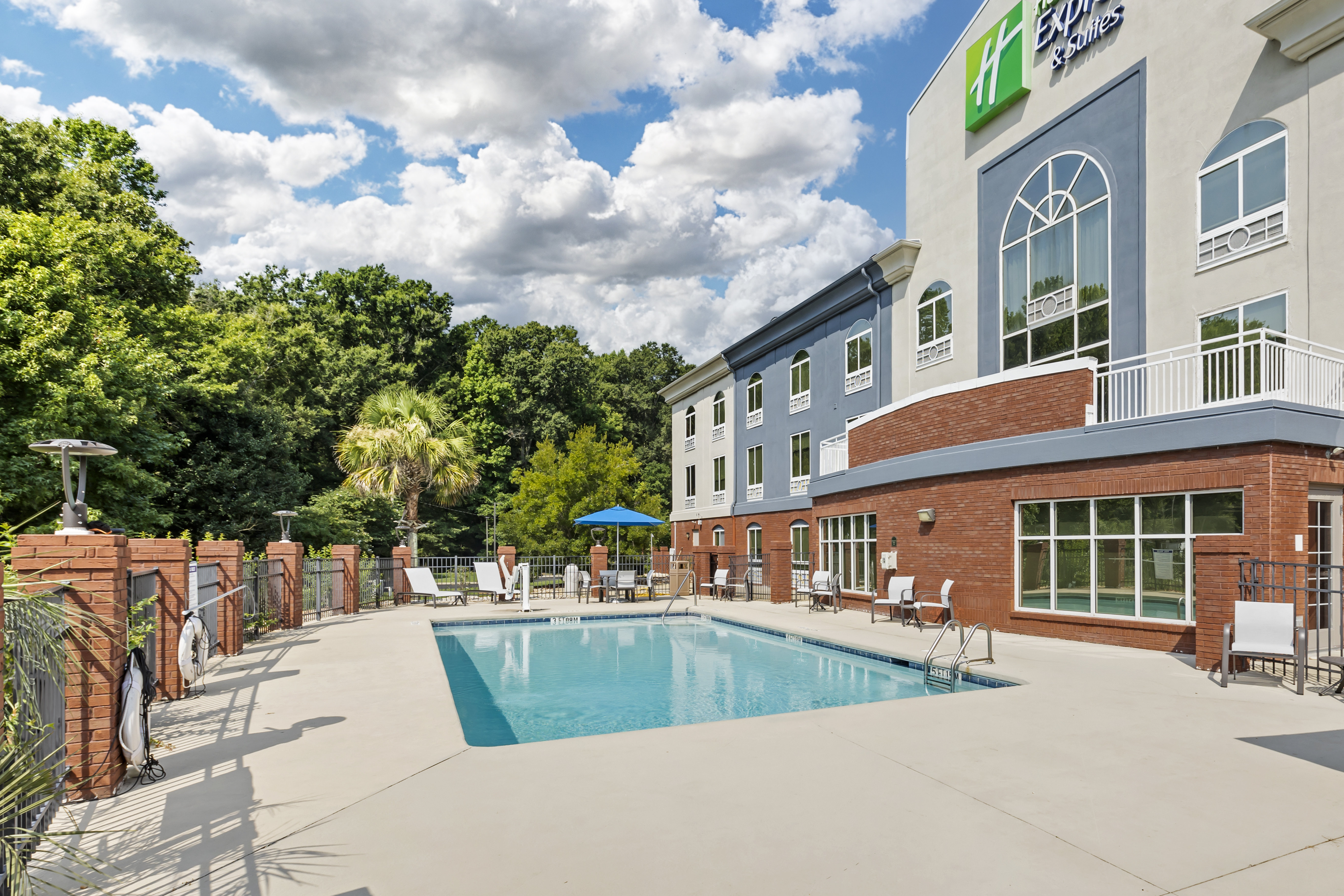 Holiday Inn Express Hotel And Suites Camden I20 Hwy 521 54/54