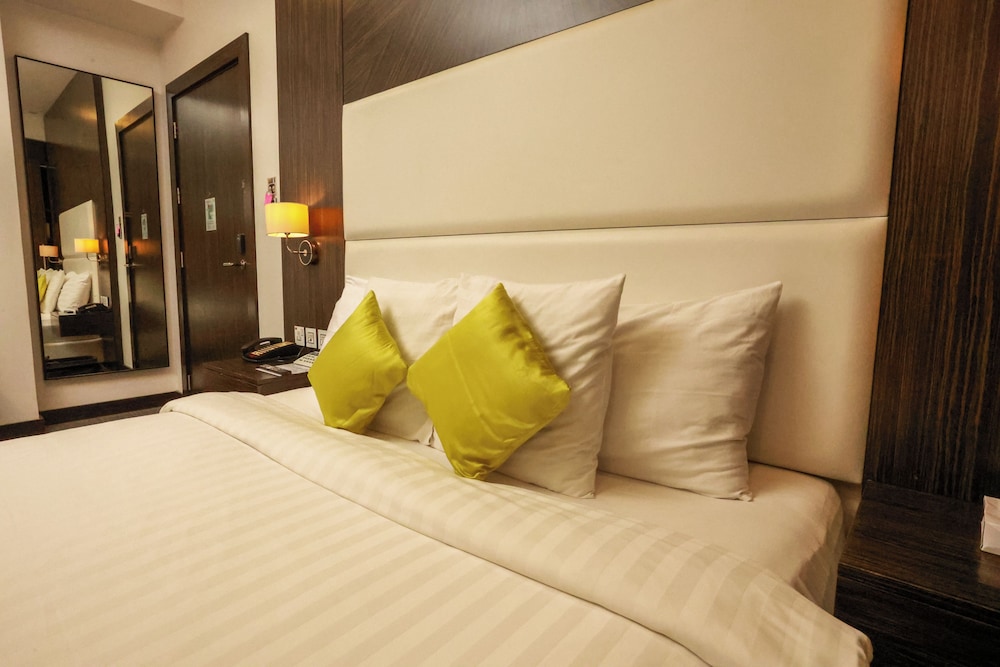 S Hotel Bahrain 24/50